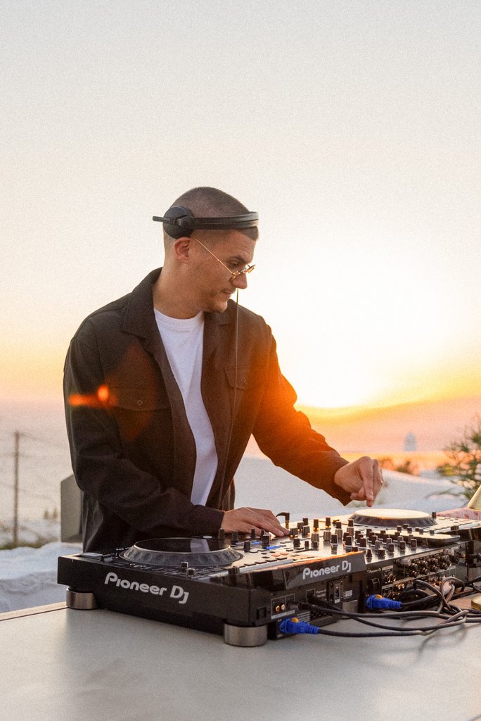 LPM Mykonos - White party, Soiree Blanche and Entertainment